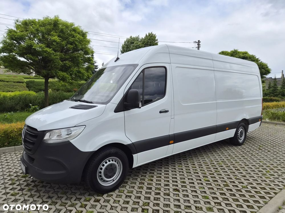 Mercedes-Benz Sprinter - 11