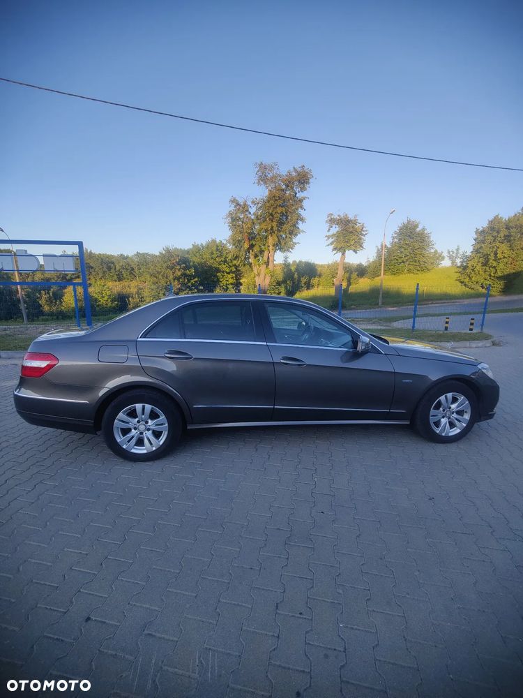 Mercedes-Benz Klasa E 250 CDI DPF BlueEFFICIENCY Automatik Elegance - 6