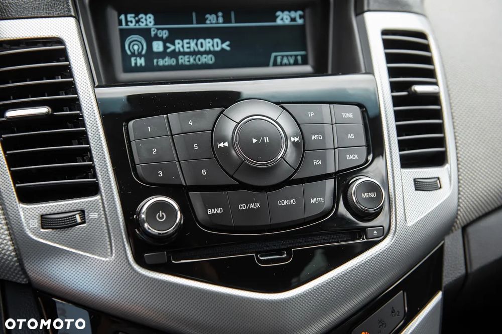 Chevrolet Cruze - 21