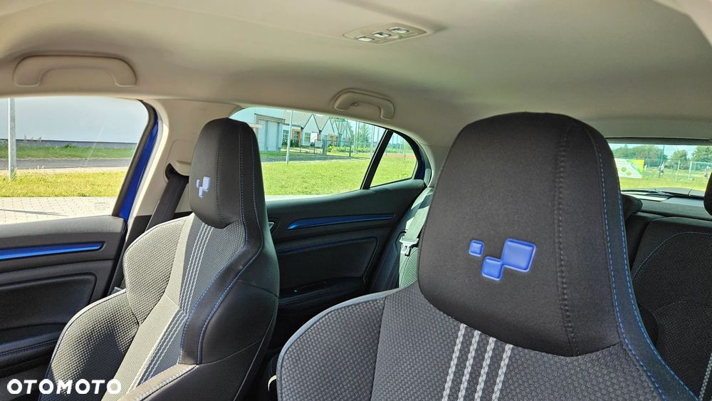 Renault Megane ENERGY TCe 205 EDC GT - 23