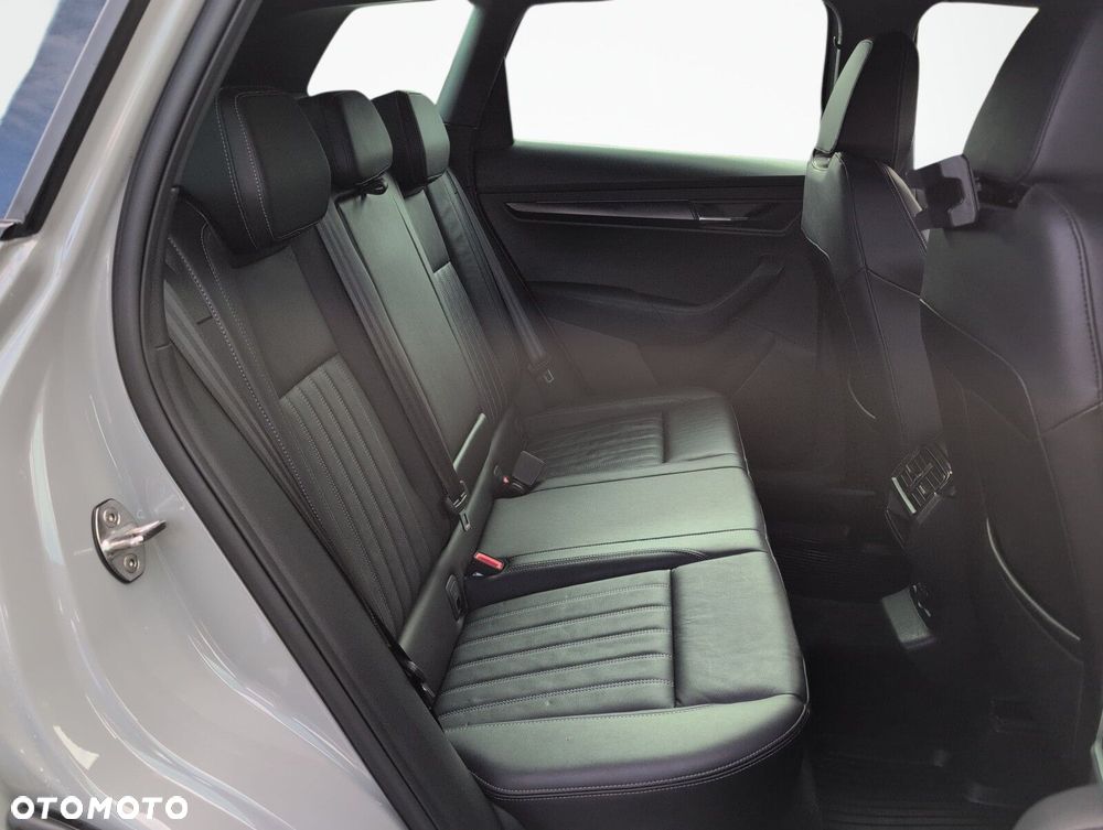 Skoda Karoq 2.0 TDI SCR 4x4 Sportline DSG - 12