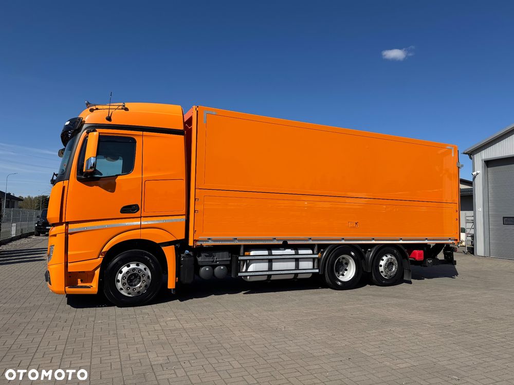 Mercedes-Benz Actros - 10