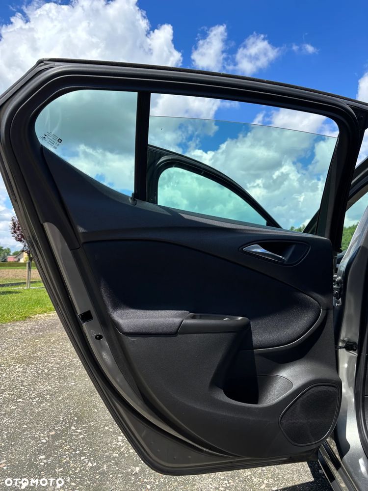 Opel Astra - 14