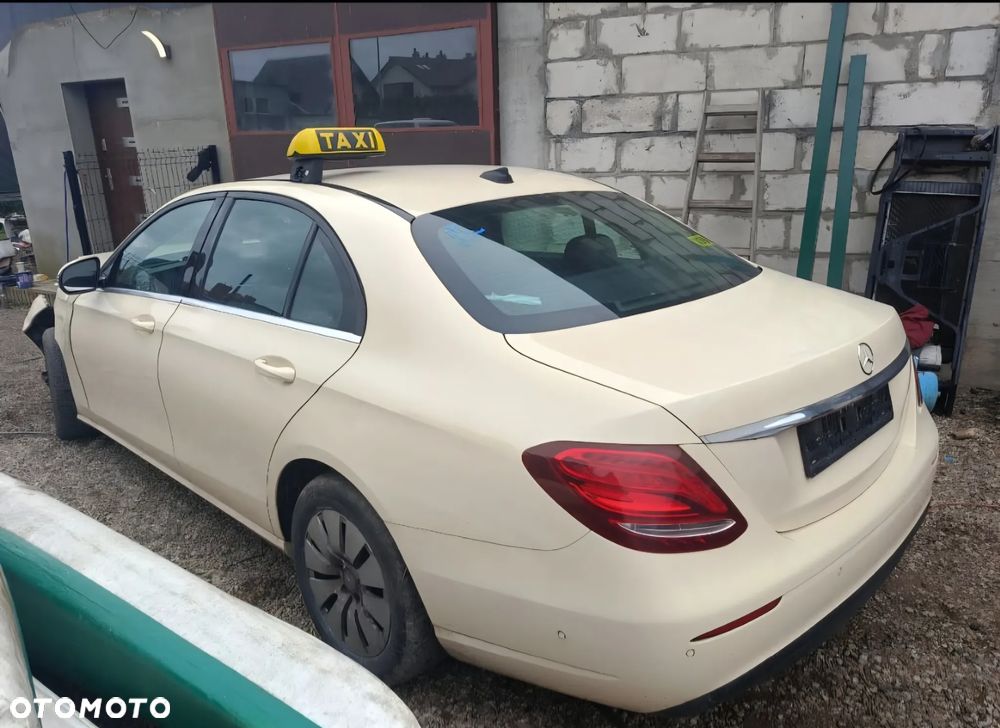 Mercedes-Benz Klasa E 200 d 9G-TRONIC - 2