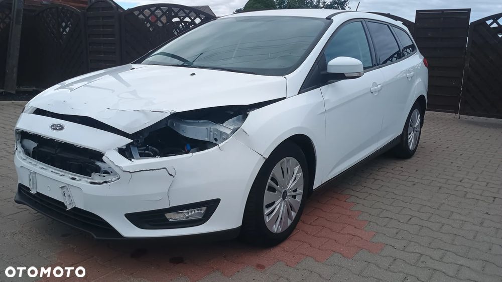 Ford Focus 1.5 EcoBoost SYNC Edition ASS PowerShift - 3