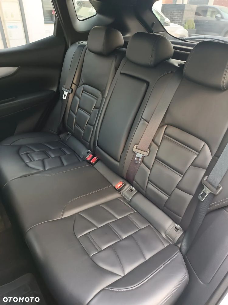 Nissan Qashqai 1.6 DCi TEKNA+ - 15