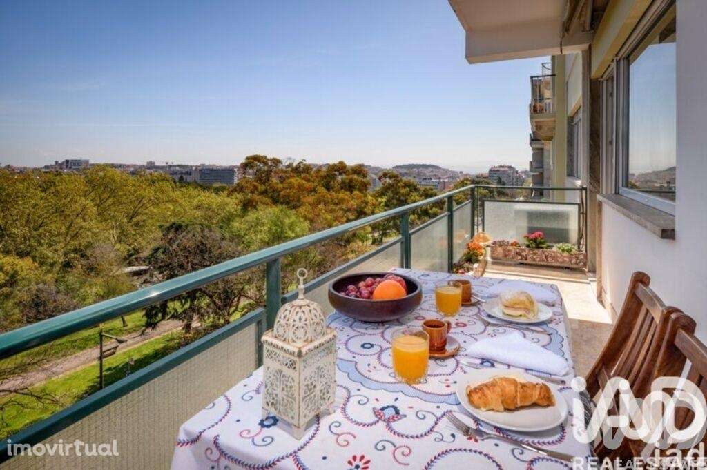 Apartamento T4 em Avenidas Novas de 225,00 m2 - Grande imagem: 2/26