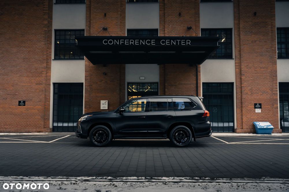 Lexus LX - 9
