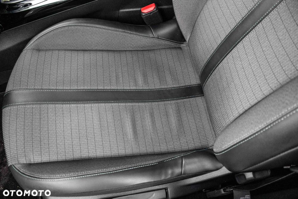 Peugeot 2008 1.2 PureTech GT S&S EAT8 - 16