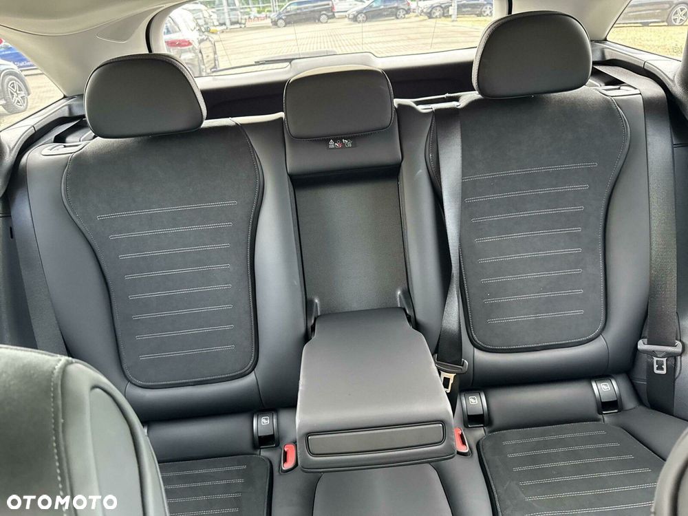 Mercedes-Benz GLC - 24