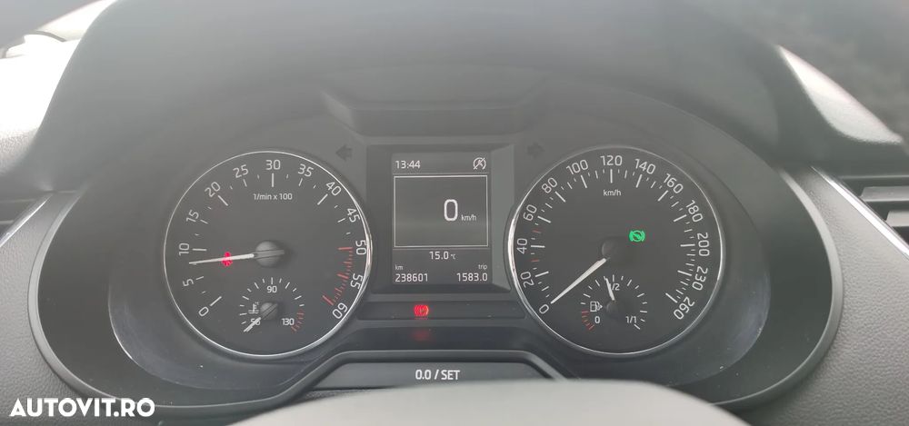 Skoda Octavia 1.6 TDI Business DSG - 12