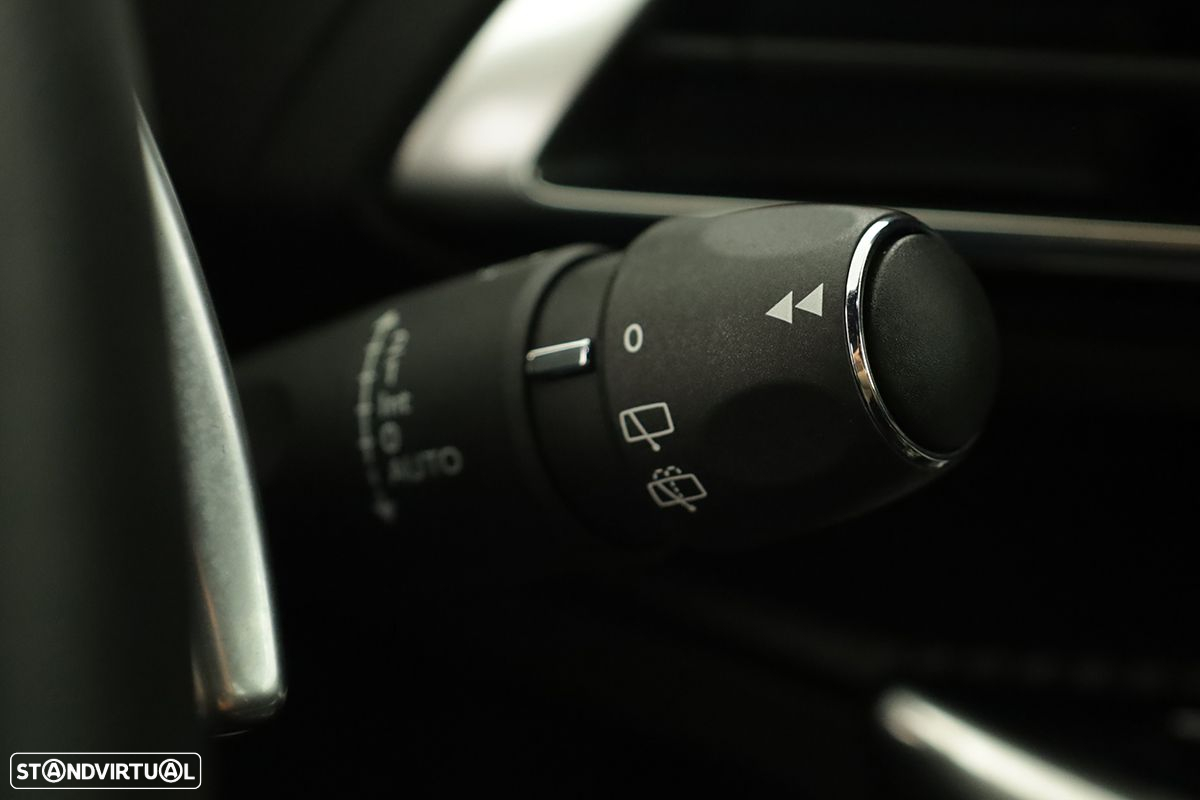 Peugeot 3008 1.6 Hybrid Allure e-EAT8 - 19