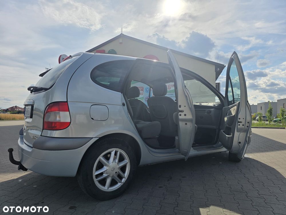 Renault Scenic 1.6 16V Alize - 4