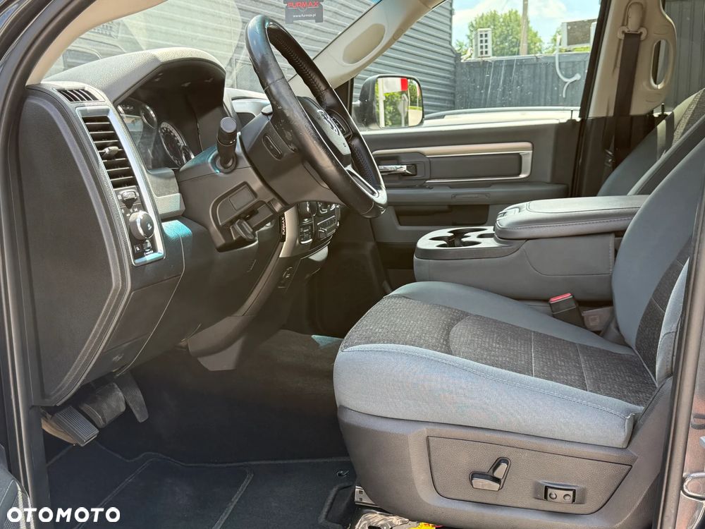 RAM 1500 Crew Cab Shortbed Bighorn - 35