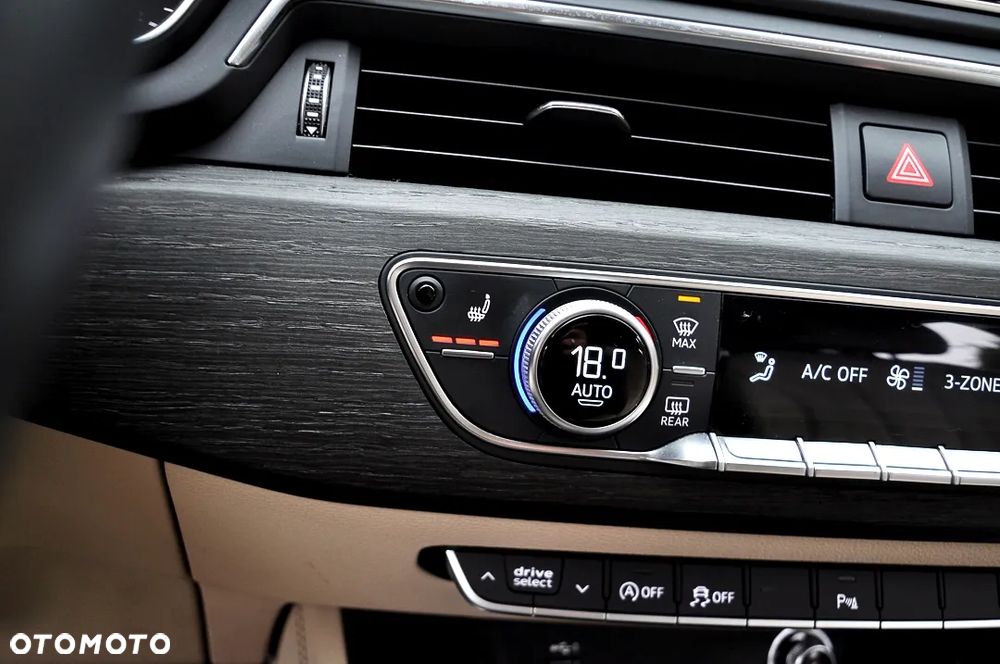 Audi A4 Avant 2.0 TDI DPF clean diesel multitronic S line Sportpaket - 32