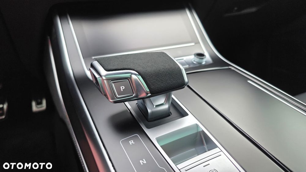Audi RS Q8 - 21