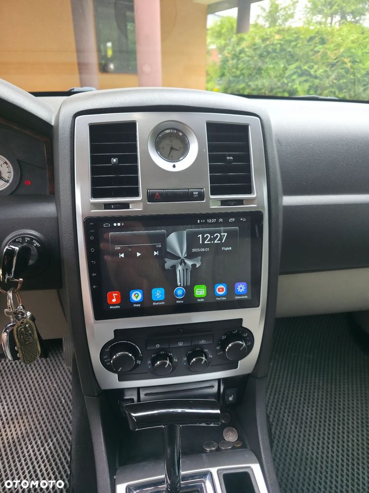Chrysler 300C 5.7 V8 Hemi - 8