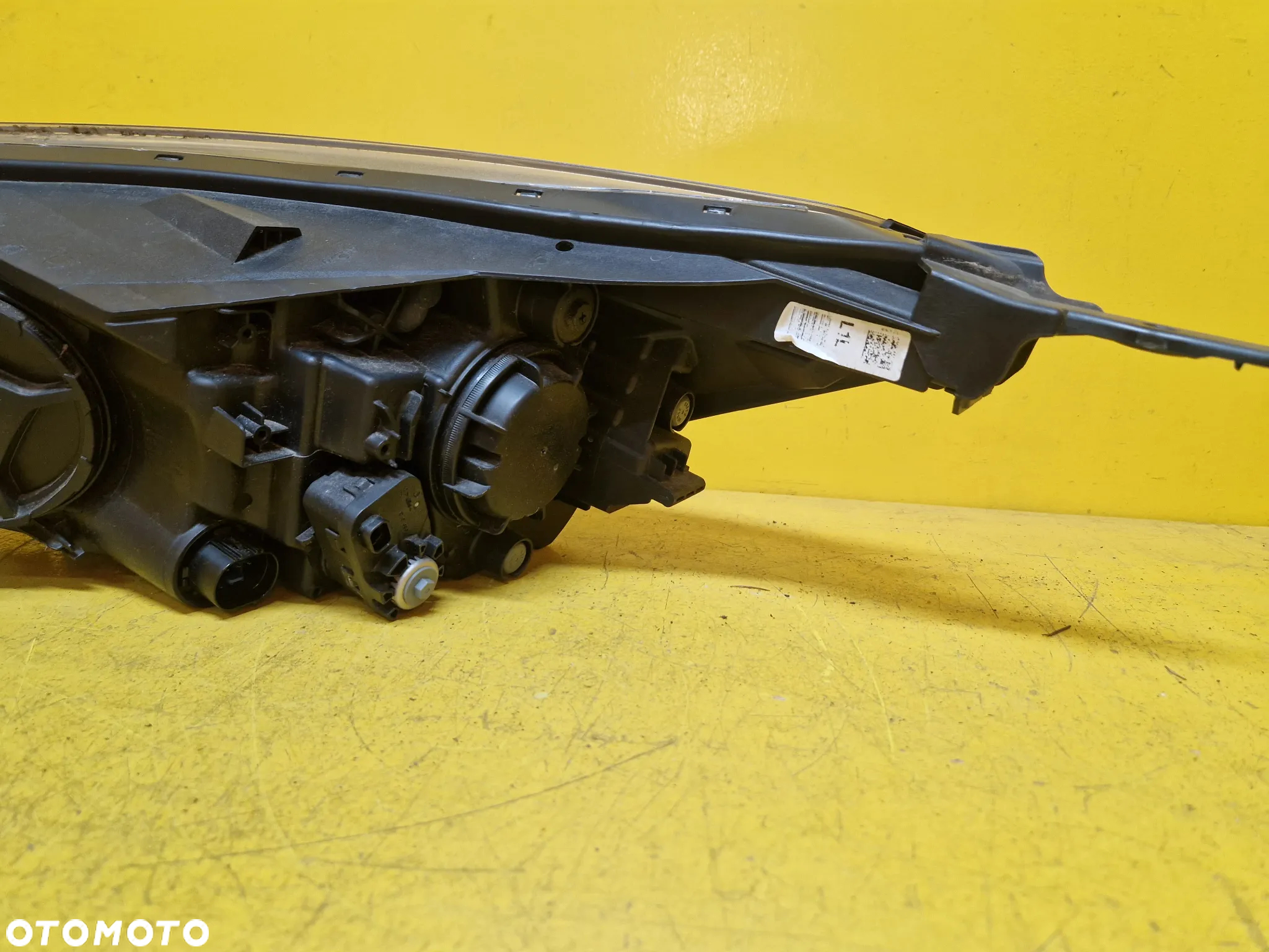 KIA STONIC LAMPA PRAWA PRZOD SOCZEWKA 92102-H8 - 10