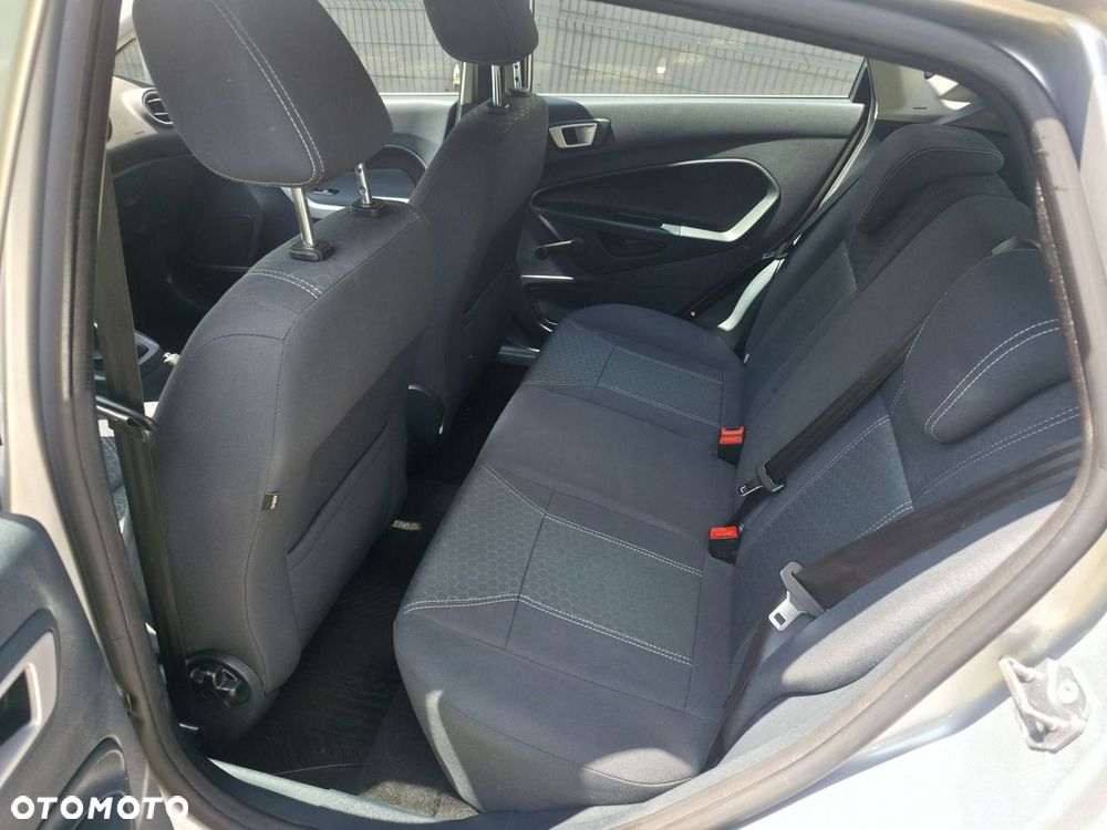 Ford Fiesta - 9