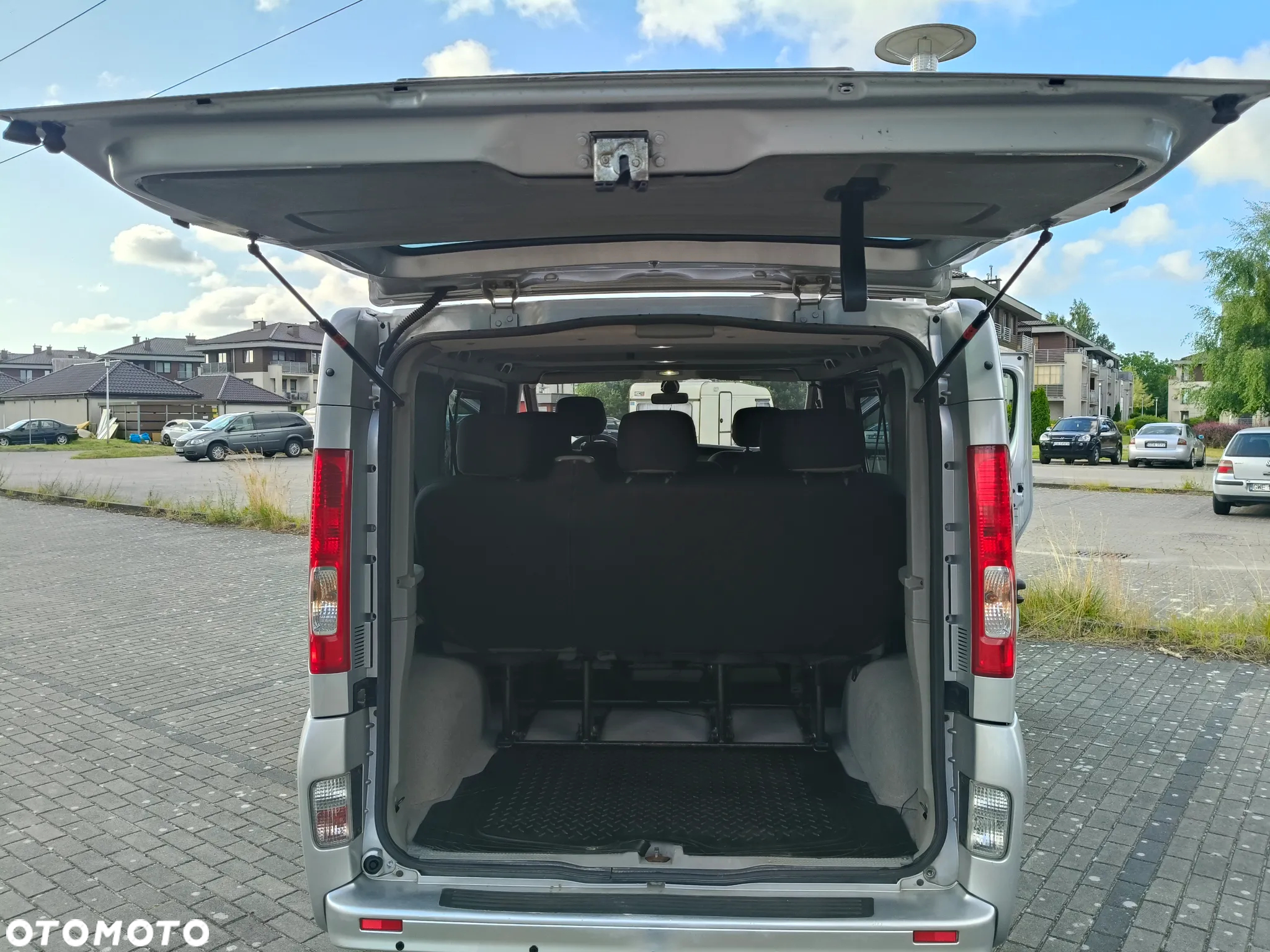 Renault Trafic 2.0 dCi 115 Combi L1H1 - 14