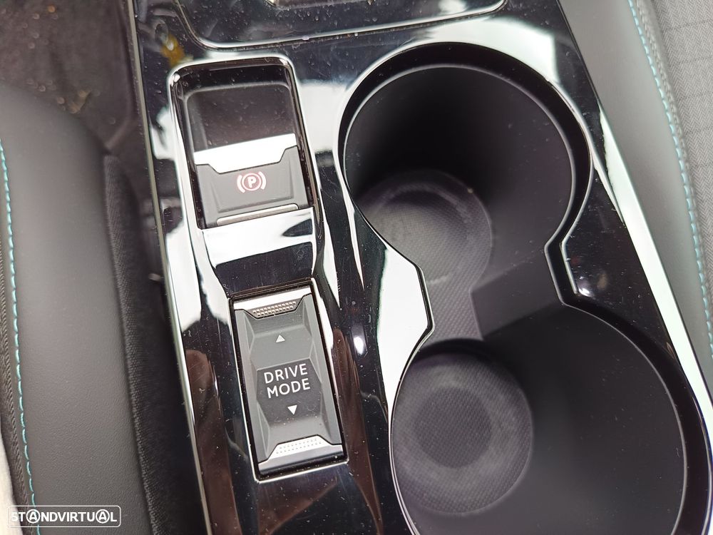 Peugeot 2008 1.5 BlueHDi Allure Pack EAT8 - 16