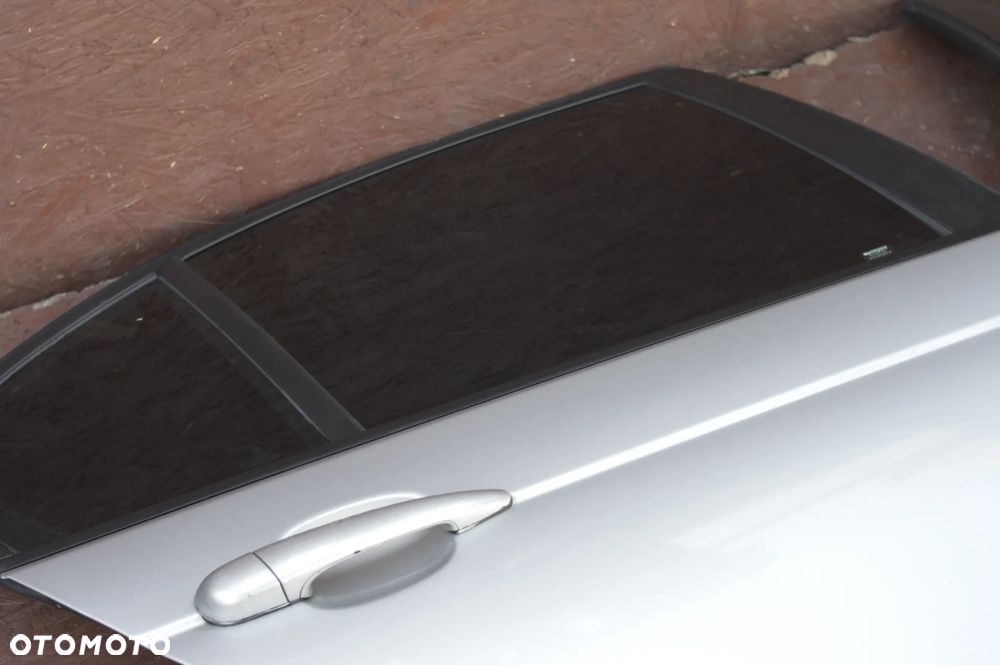 BMW E46 SEDAN ORYGINALNE KOMPLETNE DRZWI TYŁ LEWE / PRAWE W KOLORZE TITANSILBER 354/7 O NR.  41 52 7 034 153 / 41 52 8 240 075 /  41 52 7 034 154 / 41 52 8 240 076 OEM W DOBRYM STANIE - 7