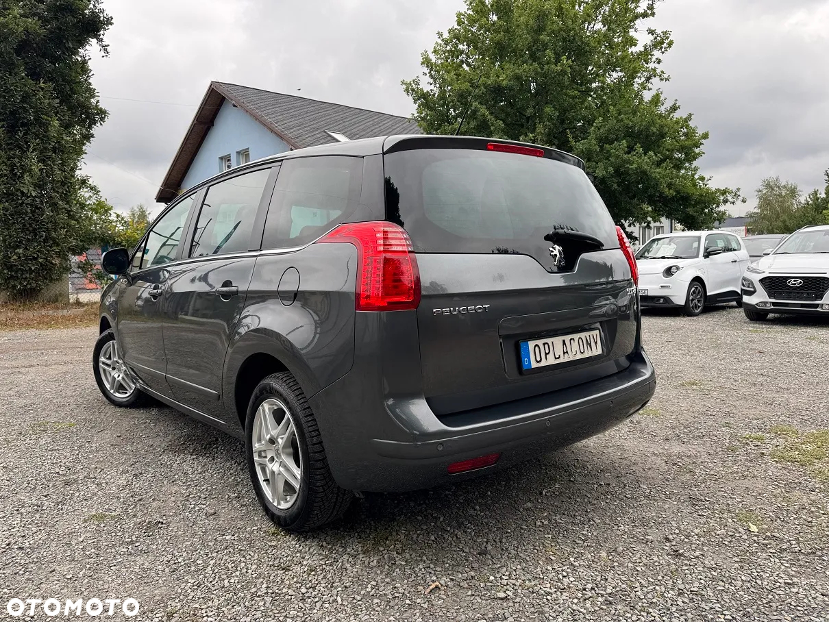 Peugeot 5008 - 8