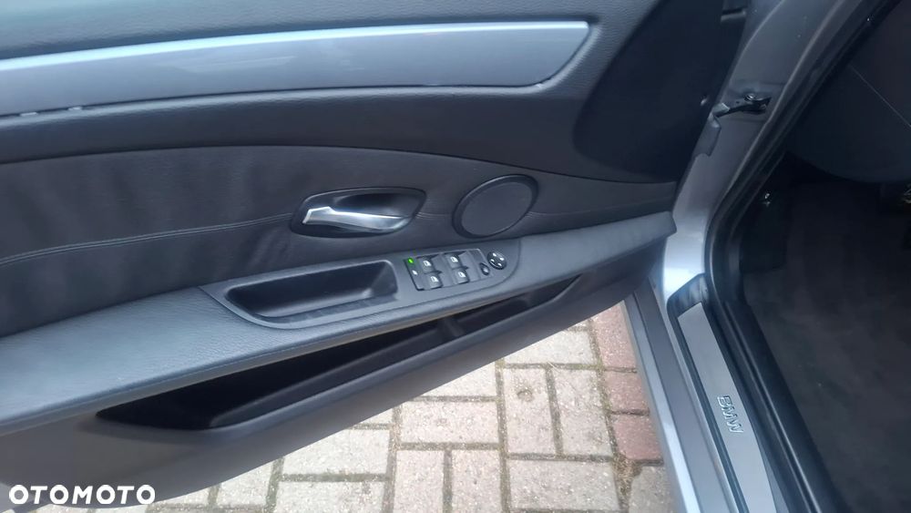 BMW Seria 5 525i - 15