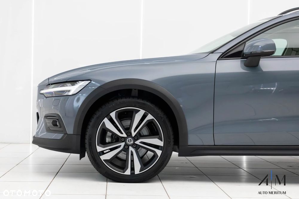 Volvo V60 Cross Country B4 D AWD Geartronic - 11