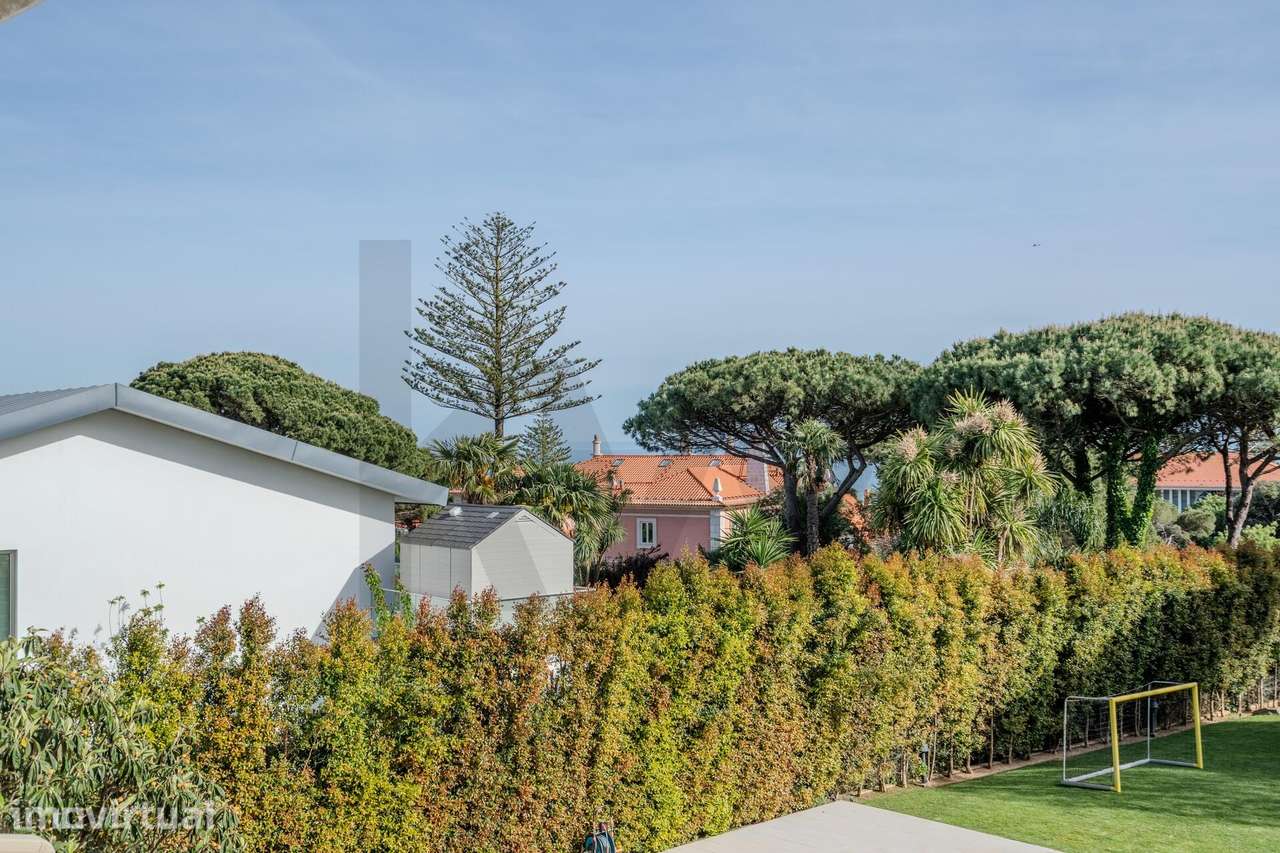 Monte Estoril | Moradia com vista mar, piscina e jardim num lote de 1. - Grande imagem: 5/60