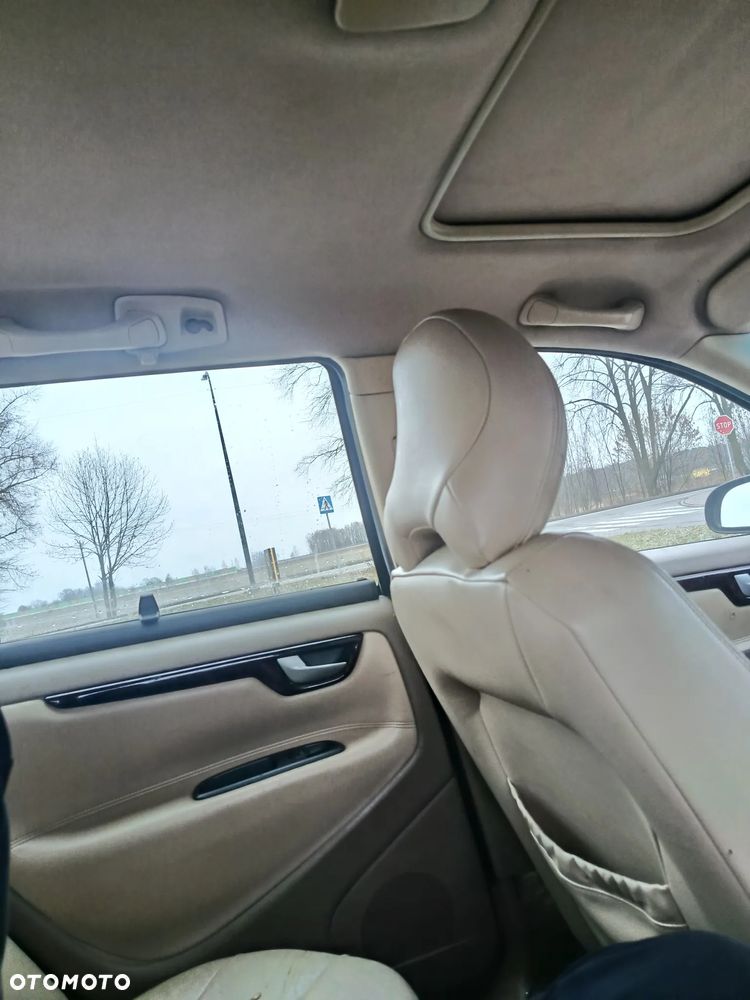 Volvo V70 D5 AWD Automatik Comfort - 8