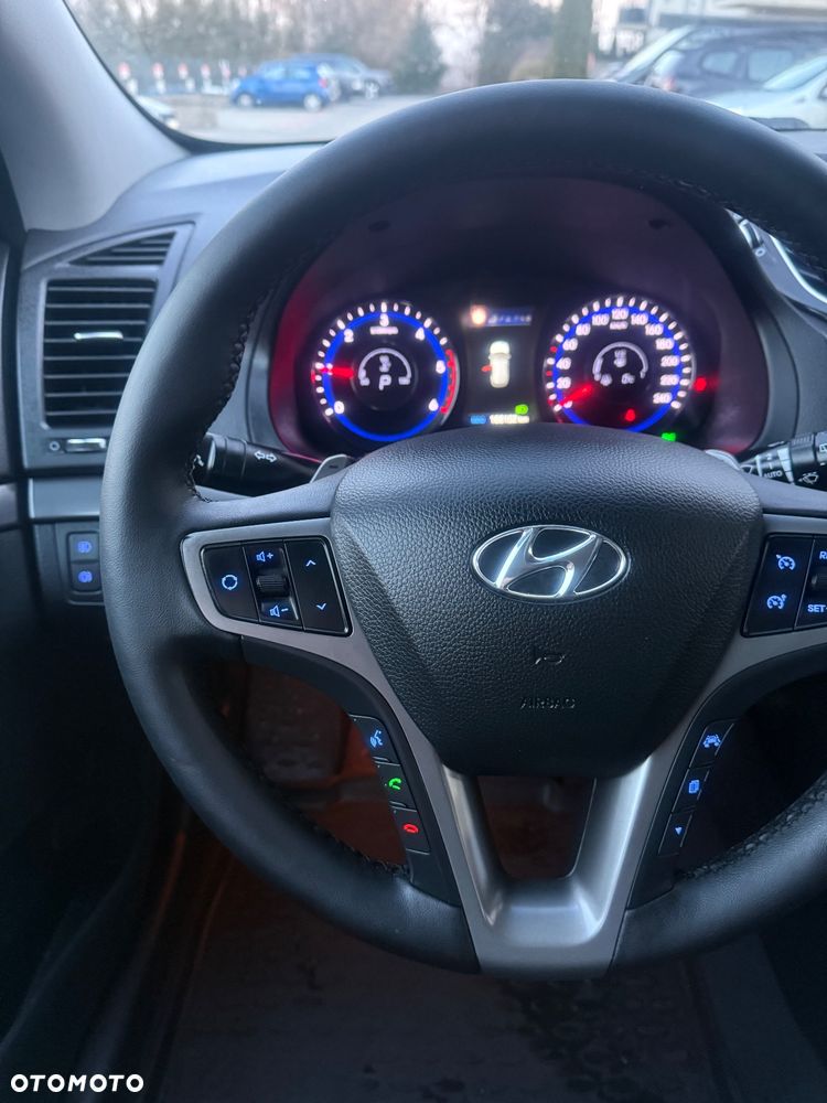 Hyundai i40 Kombi 1.7 CRDi DCT Premium - 22