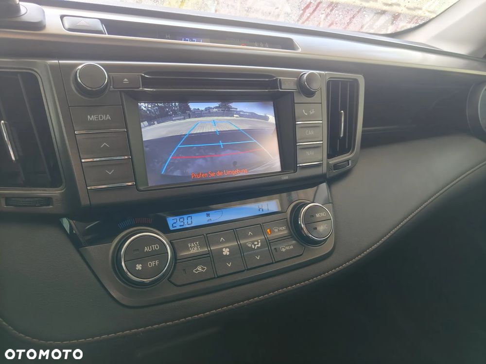Toyota RAV4 - 10