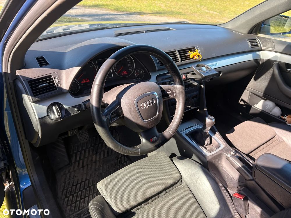 Audi A4 Avant 1.8 T quattro - 14