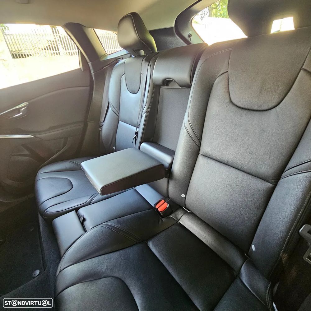 Volvo V40 1.6 D2 Kinetic Powershift Eco - 48
