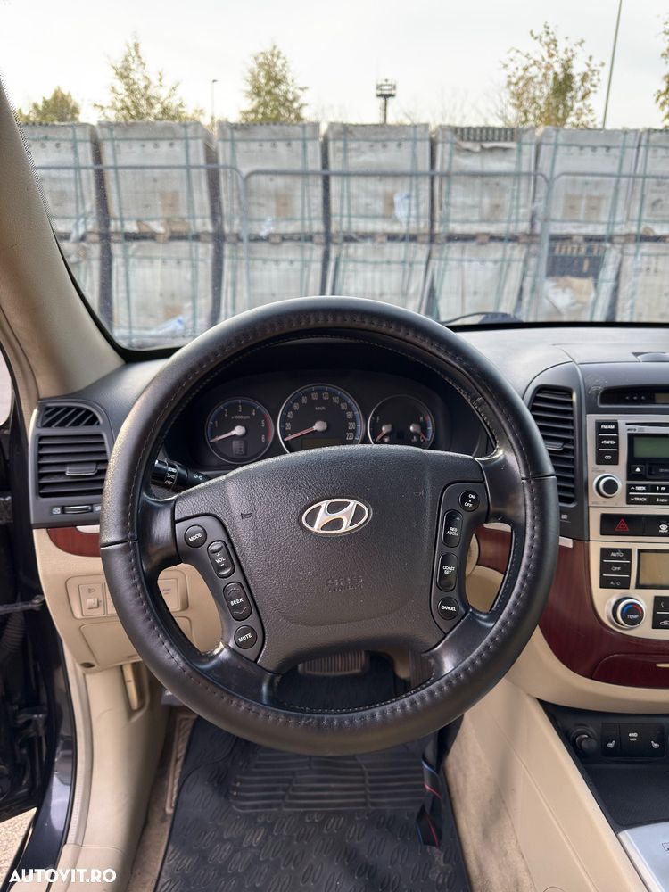 Hyundai Santa Fe 2.2 DSL VGT 7 SEATS 4WD AT FULL - 11