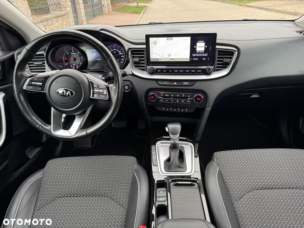 Kia Ceed 1.6 CRDi Eco-Dynamics+ (48V Mild-Hybrid) DCT7 Vision - 4