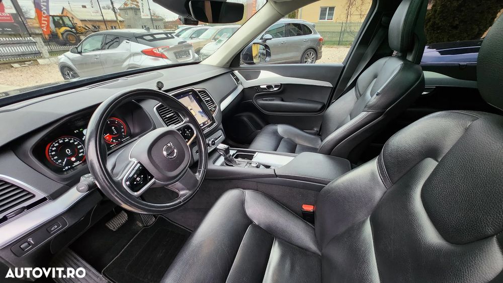 Volvo XC 90 D5 AWD Geartronic Momentum - 15