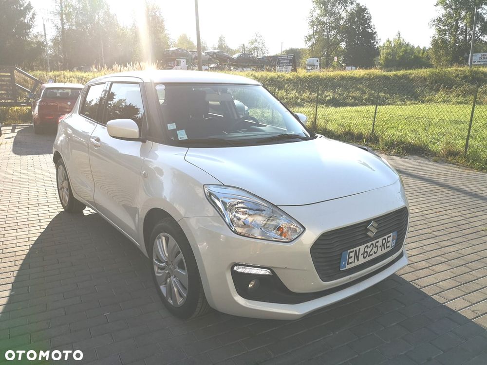 Suzuki Swift 1.2 Premium Plus - 18