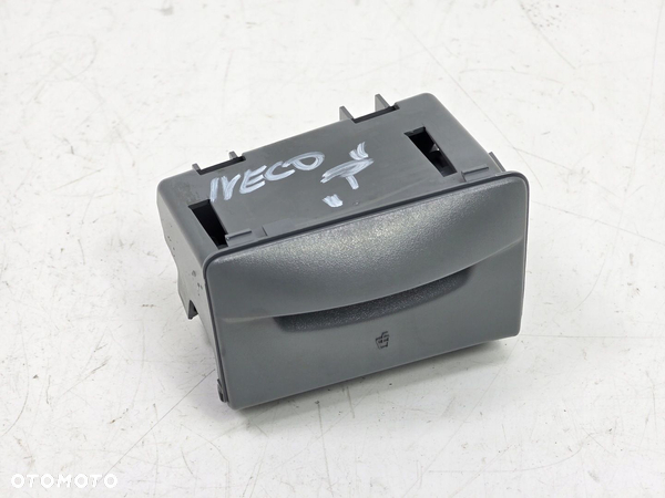 IVECO DAILY 06-14 CUPHOLDER UCHWYT POJEMNIK NA KUBEK PRAWY 3802682 1