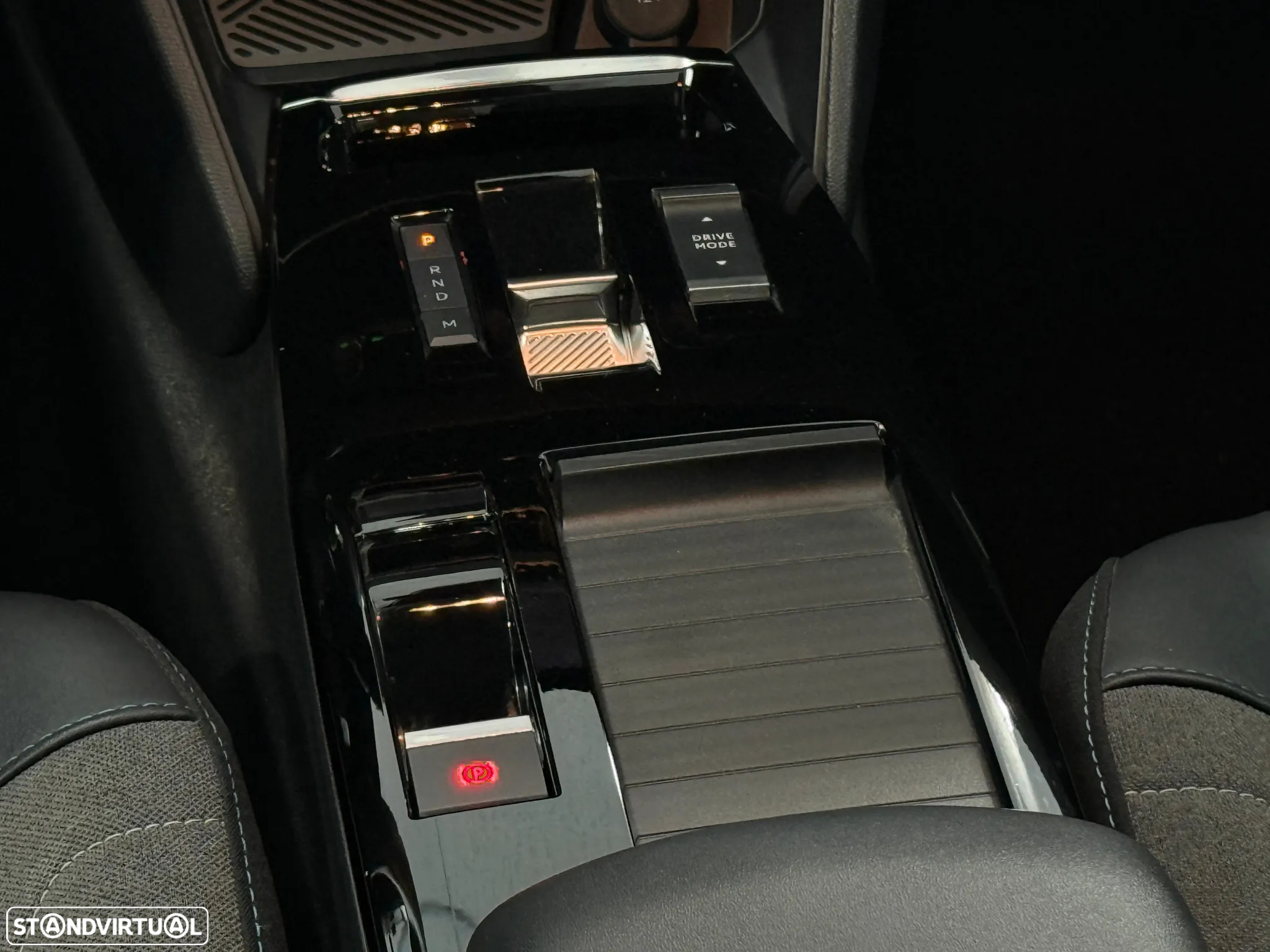 Citroën C4 X 1.2 PureTech Plus EAT8 - 9