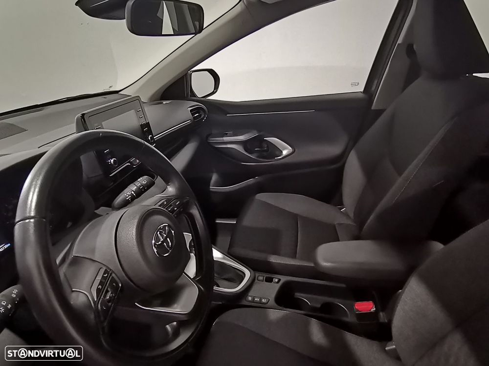 Toyota Yaris 1.5 HDF Comfort Plus - 12