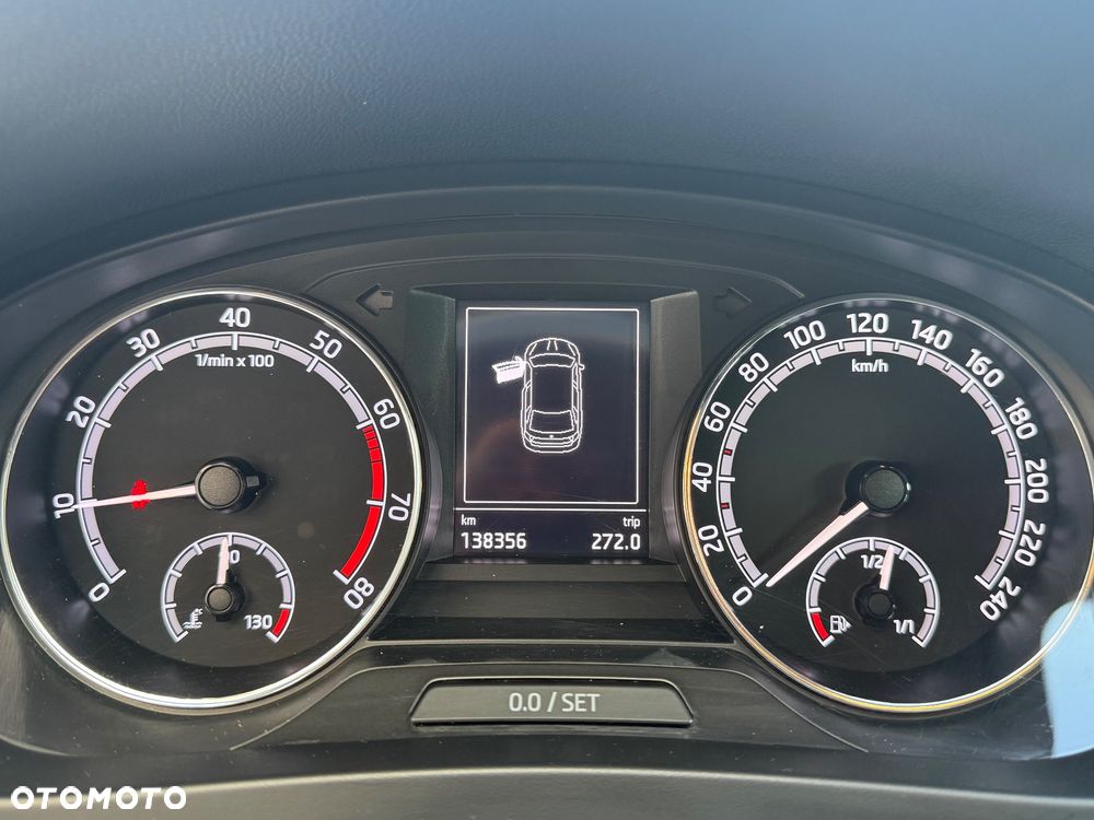 Skoda RAPID 1.0 TSI Drive - 8