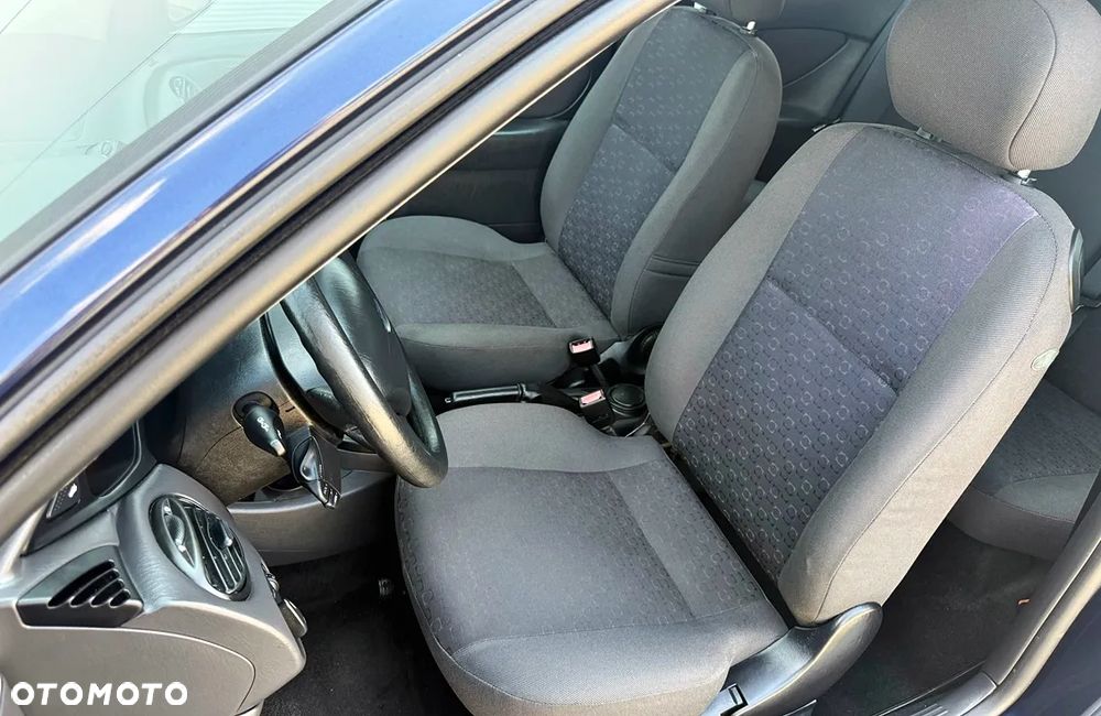 Ford Focus - 12