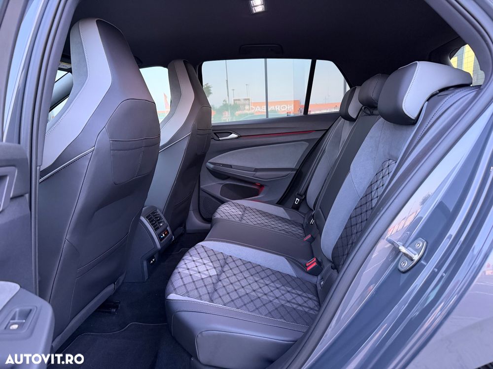 Volkswagen Golf 1.5 eTSI MHEV 150CP DSG R-Line - 15