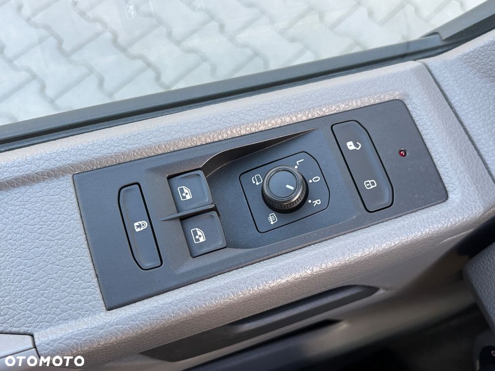 Volkswagen Transporter T6.1 - 36