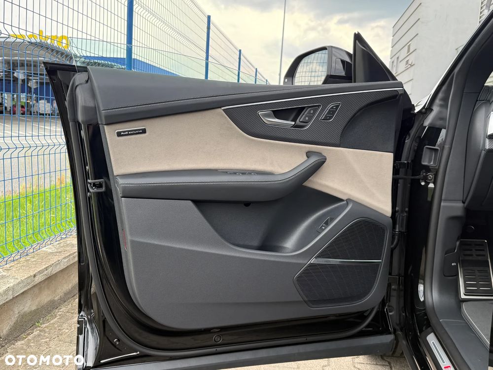 Audi SQ8 TFSI Quattro Tiptronic - 11