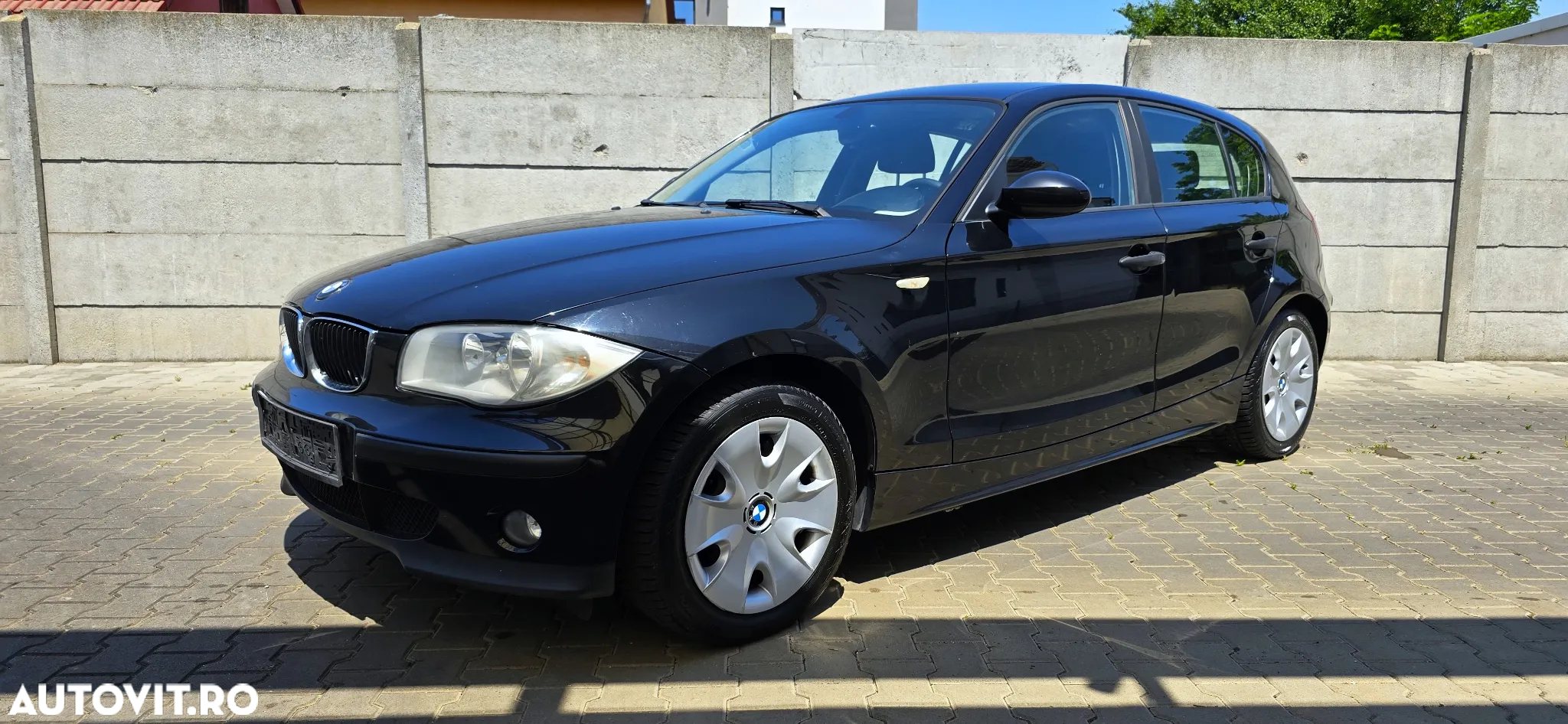 BMW Seria 1 116i - 23