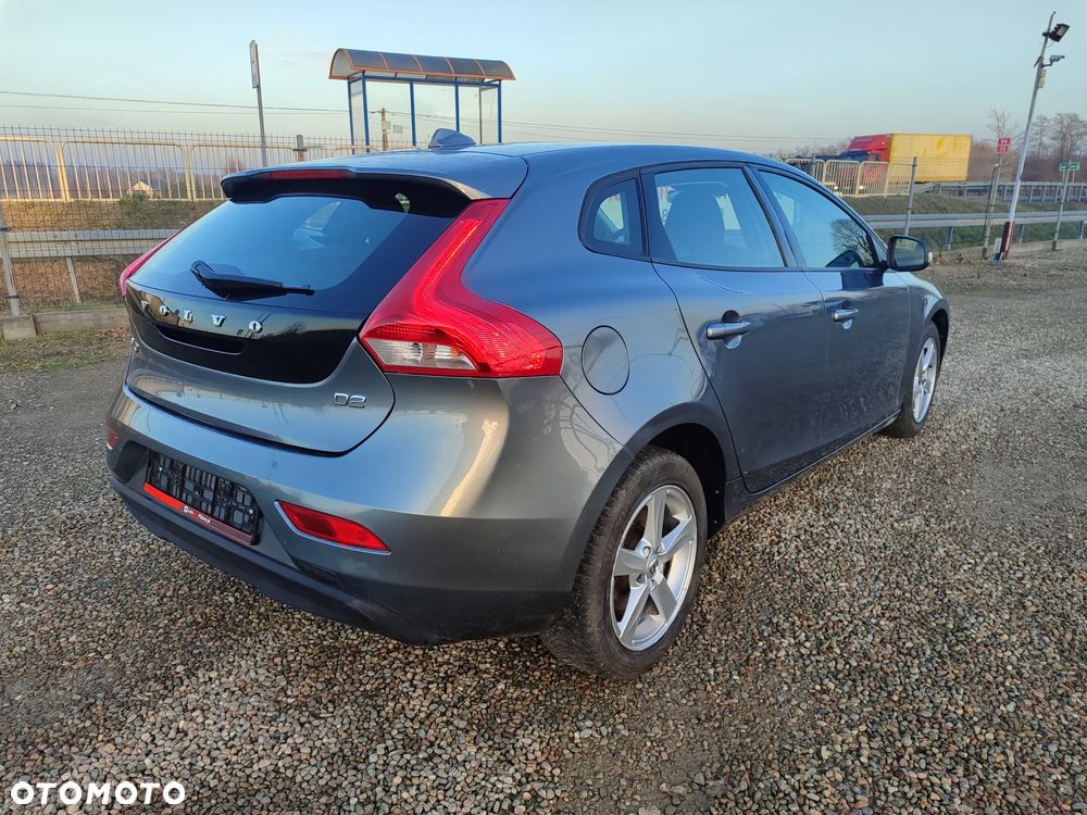 Volvo V40 D2 Momentum - 29