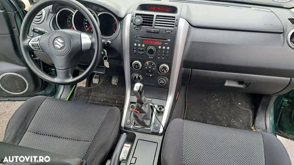 Suzuki Grand Vitara 1.9 DDiS Comfort + DPF - 12